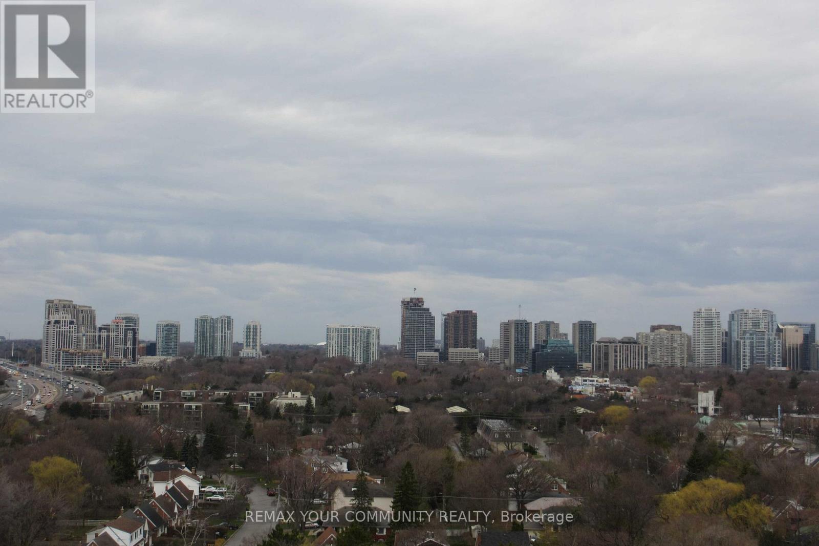 1310 - 18 Kenaston Gardens, Toronto (Bayview Village), Ontario  M2K 1G8 - Photo 8 - C12812838