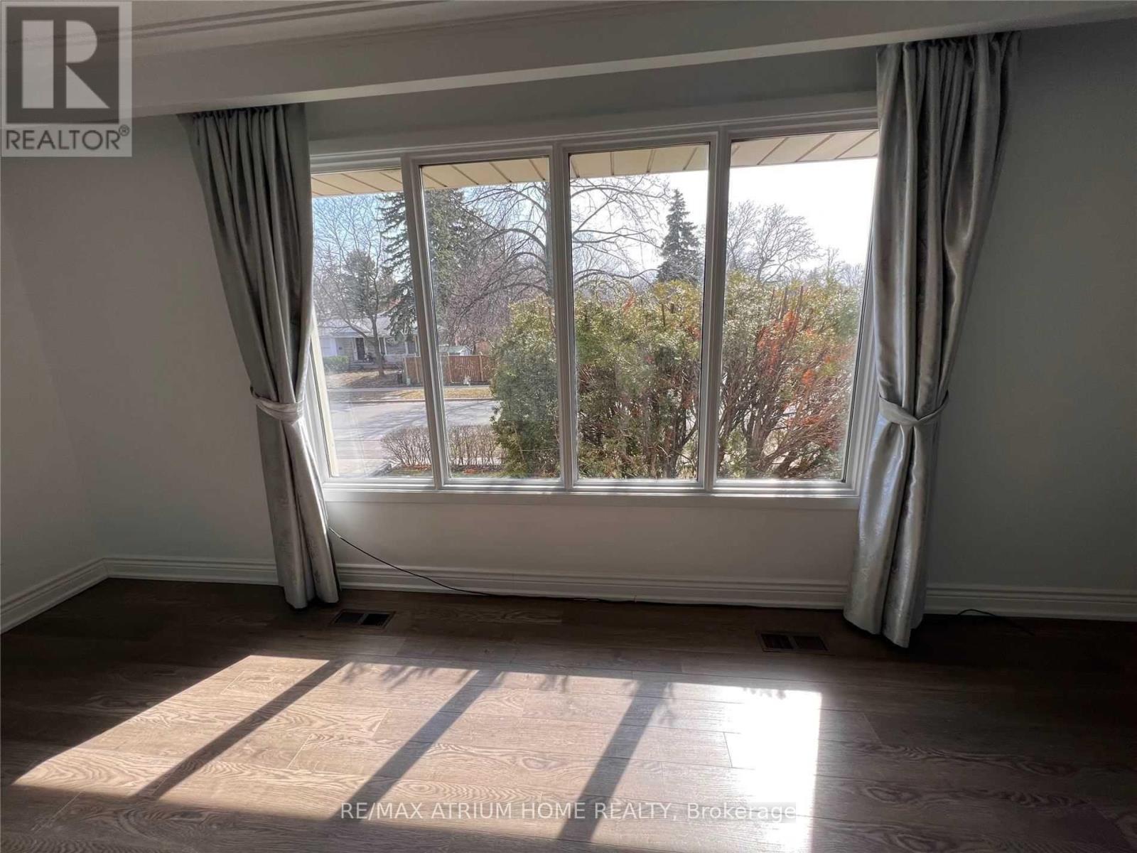 145 Fenn Avenue, Toronto (St. Andrew-Windfields), Ontario  M2P 1X8 - Photo 5 - C12812906