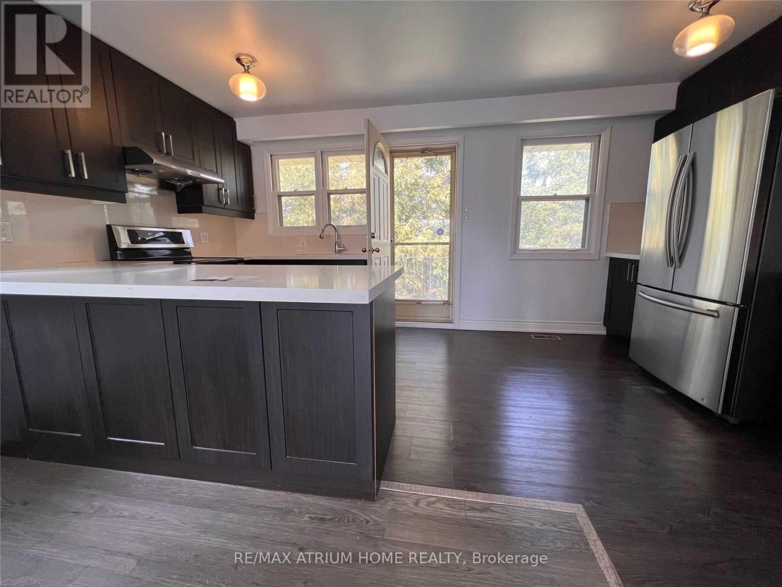 145 Fenn Avenue, Toronto (St. Andrew-Windfields), Ontario  M2P 1X8 - Photo 7 - C12812906