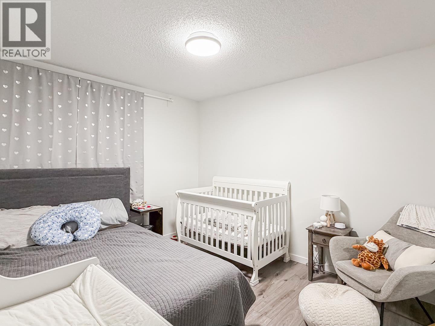 8122 Forest Grove Drive, Burnaby, British Columbia  V5A 4G9 - Photo 17 - R3088848