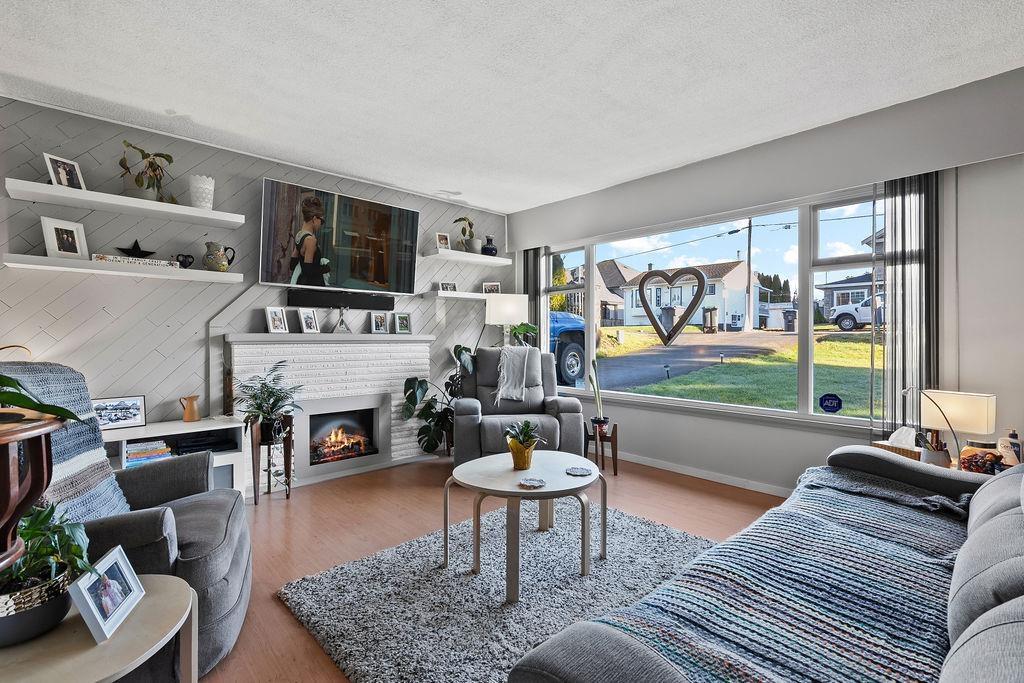 10131 128a Street, Surrey, British Columbia  V3T 3E5 - Photo 3 - R3092592