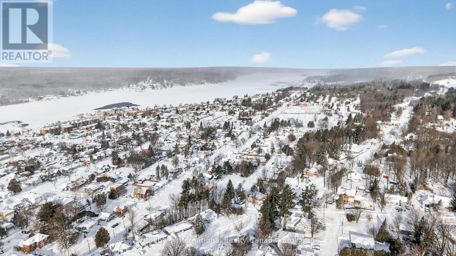 26 Robert Street E, Penetanguishene, Ontario  L9M 1K7 - Photo 50 - S12657176