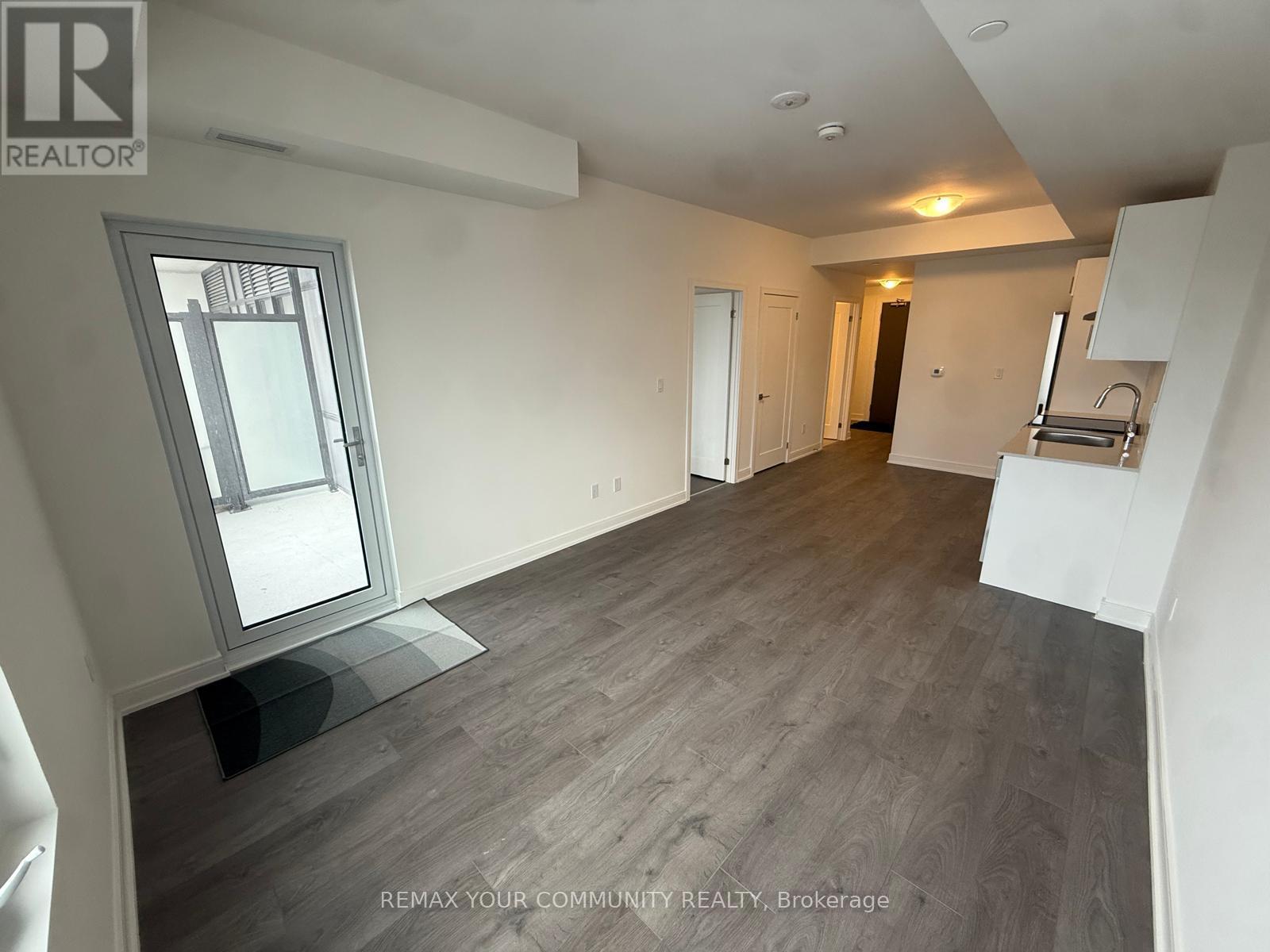 1102 - 705 Davis Drive, Newmarket (Huron Heights-Leslie Valley), Ontario  L3Y 0J1 - Photo 10 - N12812746