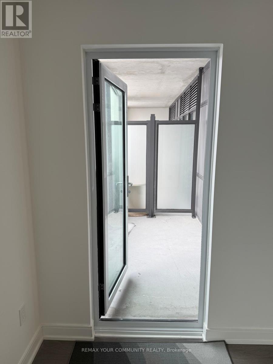 1102 - 705 Davis Drive, Newmarket (Huron Heights-Leslie Valley), Ontario  L3Y 0J1 - Photo 11 - N12812746