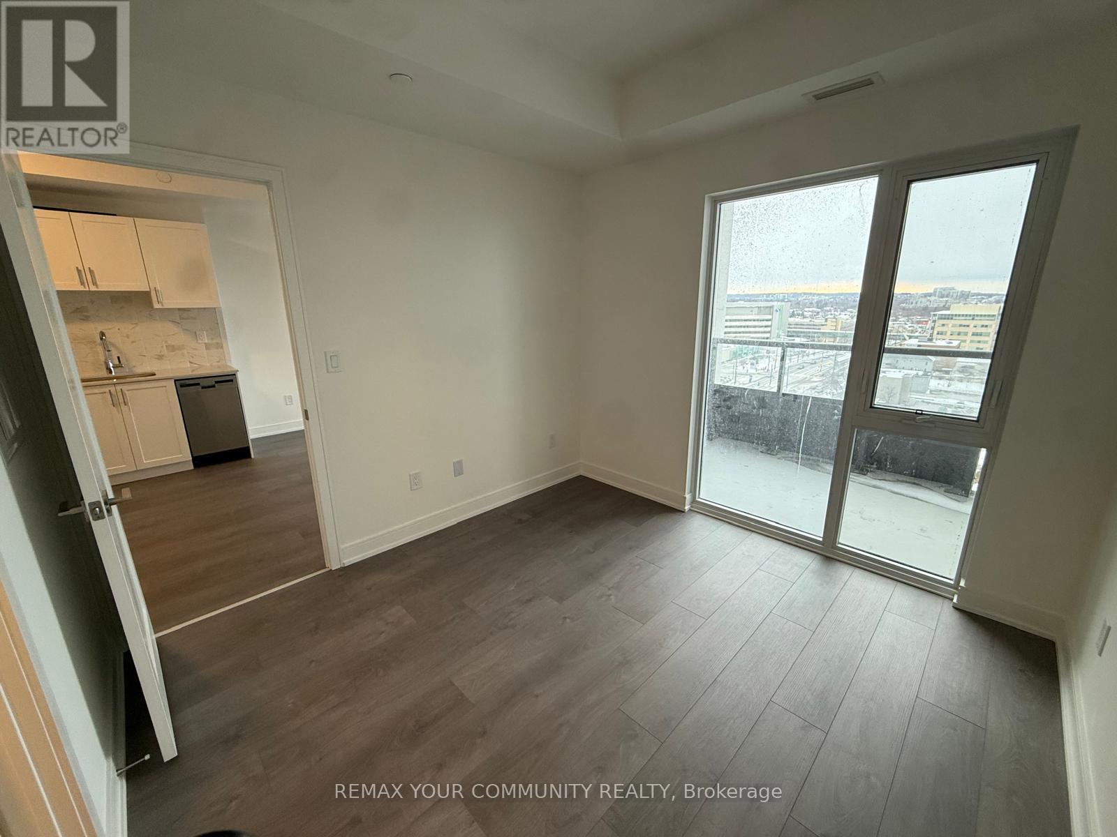 1102 - 705 Davis Drive, Newmarket (Huron Heights-Leslie Valley), Ontario  L3Y 0J1 - Photo 13 - N12812746