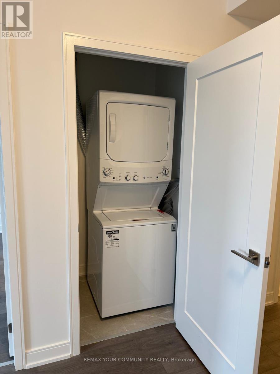 1102 - 705 Davis Drive, Newmarket (Huron Heights-Leslie Valley), Ontario  L3Y 0J1 - Photo 18 - N12812746