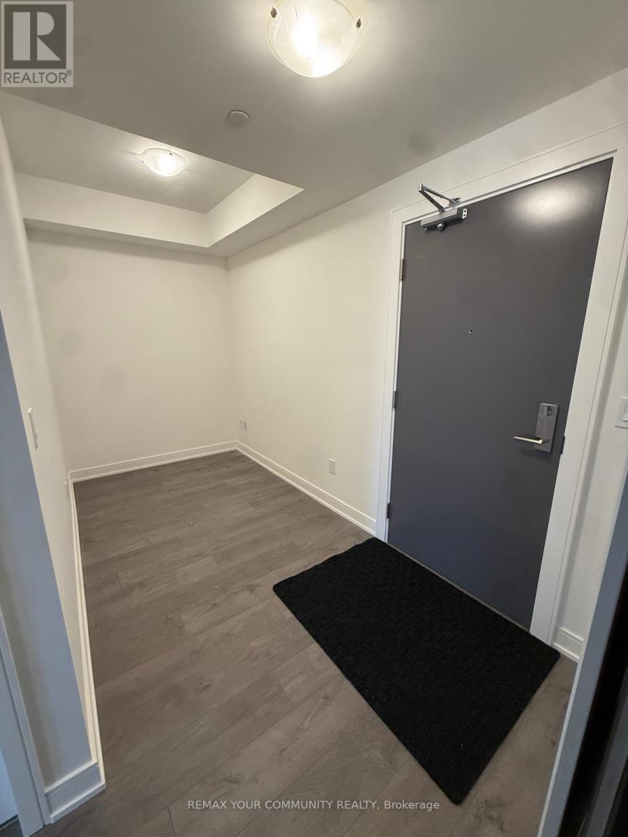 1102 - 705 Davis Drive, Newmarket (Huron Heights-Leslie Valley), Ontario  L3Y 0J1 - Photo 2 - N12812746