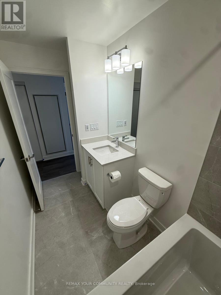 1102 - 705 Davis Drive, Newmarket (Huron Heights-Leslie Valley), Ontario  L3Y 0J1 - Photo 21 - N12812746