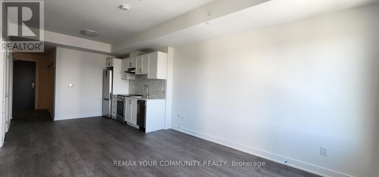 1102 - 705 Davis Drive, Newmarket (Huron Heights-Leslie Valley), Ontario  L3Y 0J1 - Photo 6 - N12812746