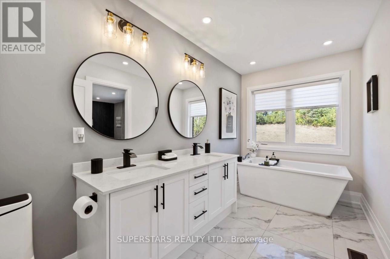 2236 Pemberton Way, Innisfil, Ontario  L0L 1K0 - Photo 24 - N12812810