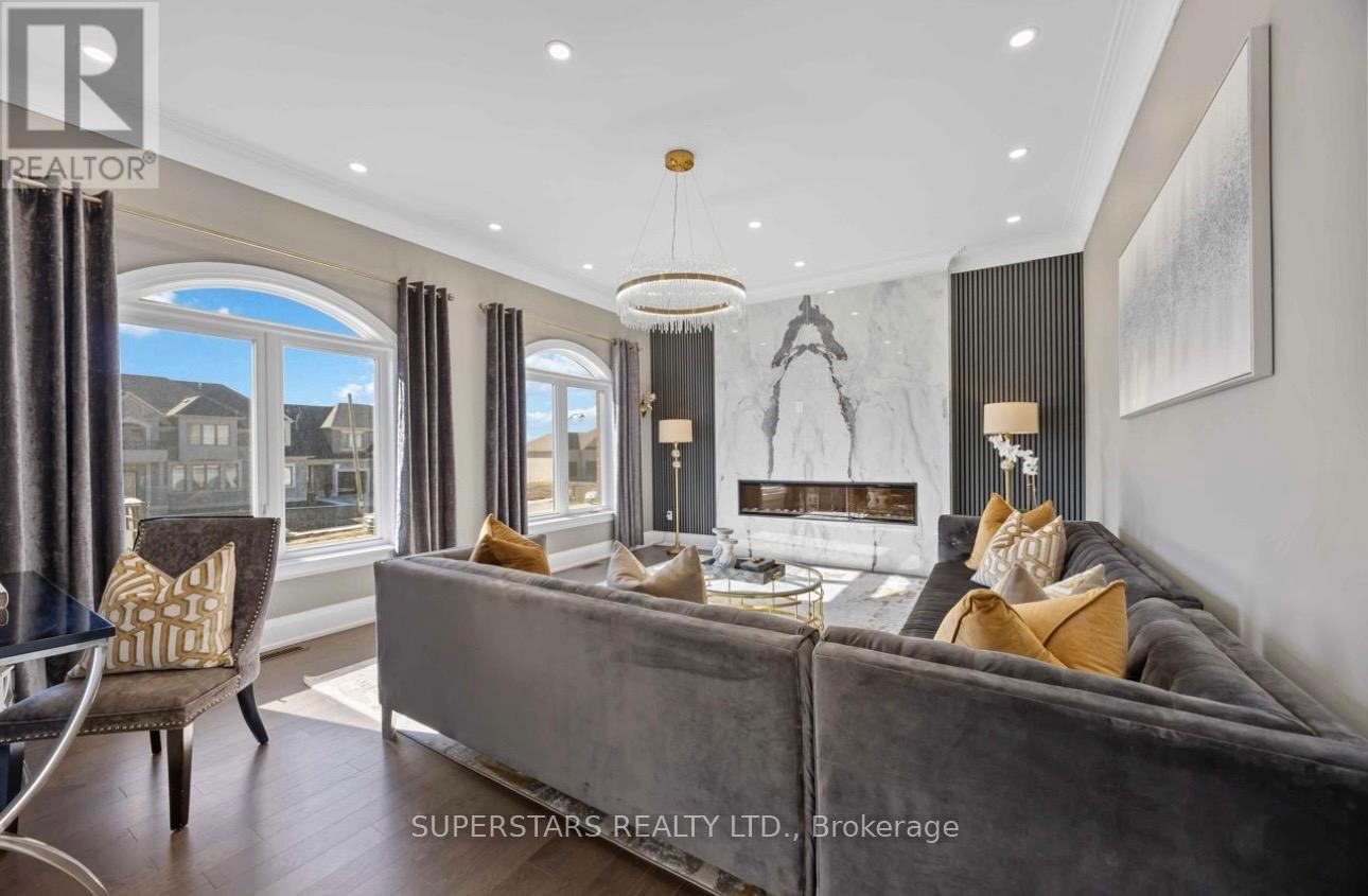 2236 Pemberton Way, Innisfil, Ontario  L0L 1K0 - Photo 8 - N12812810