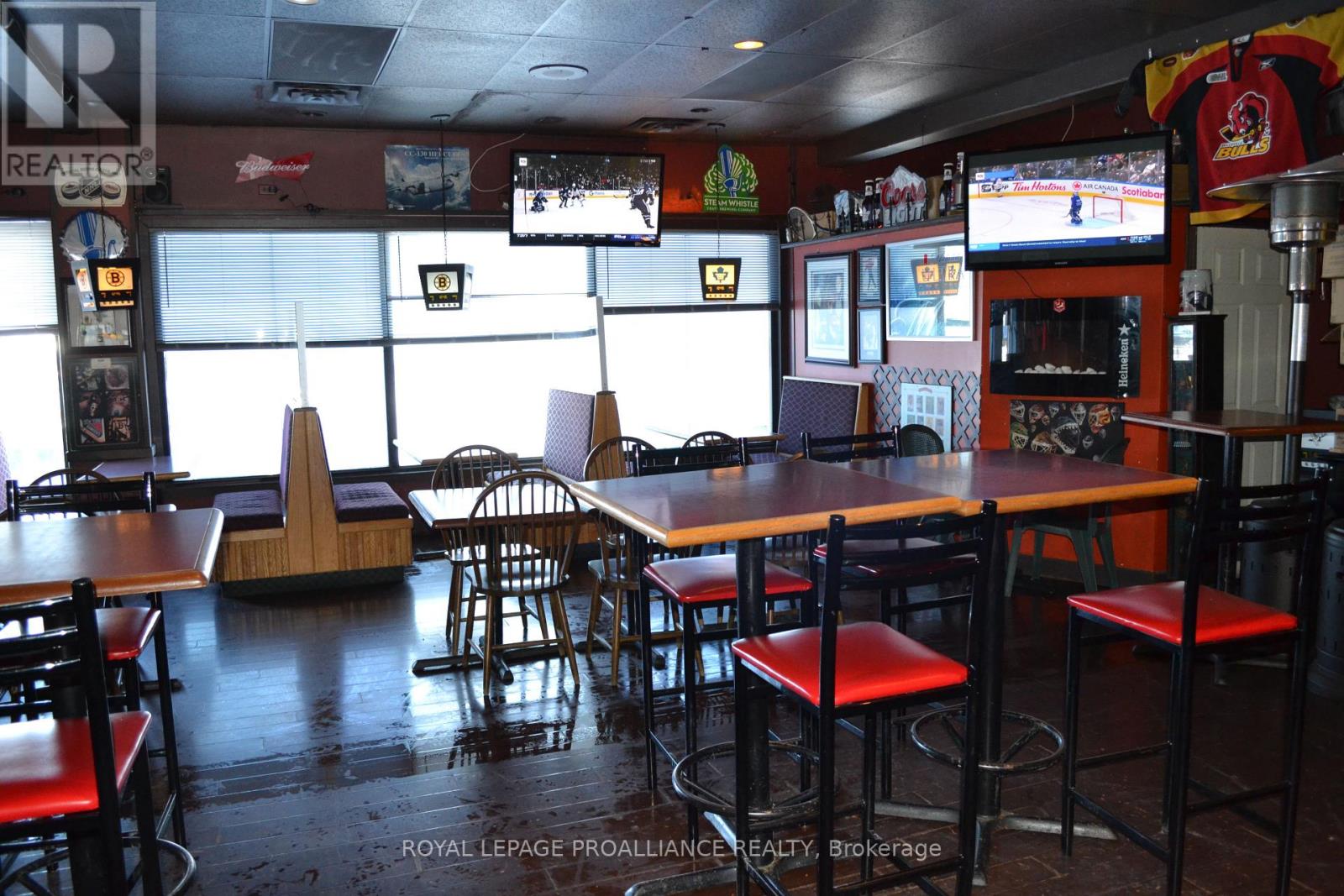 39 Dundas Street E, Quinte West, Ontario  K8V 1K6 - Photo 8 - X12812800