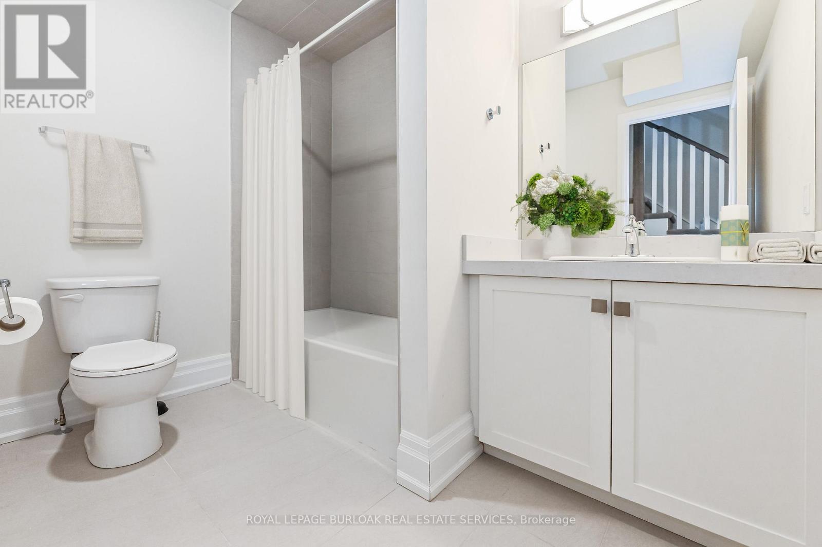 207 - 760 Lakeshore Road E, Mississauga, Ontario  L5E 1C7 - Photo 14 - W12803442