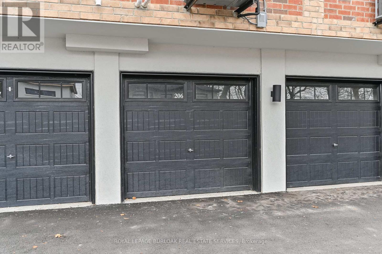 207 - 760 Lakeshore Road E, Mississauga, Ontario  L5E 1C7 - Photo 16 - W12803442