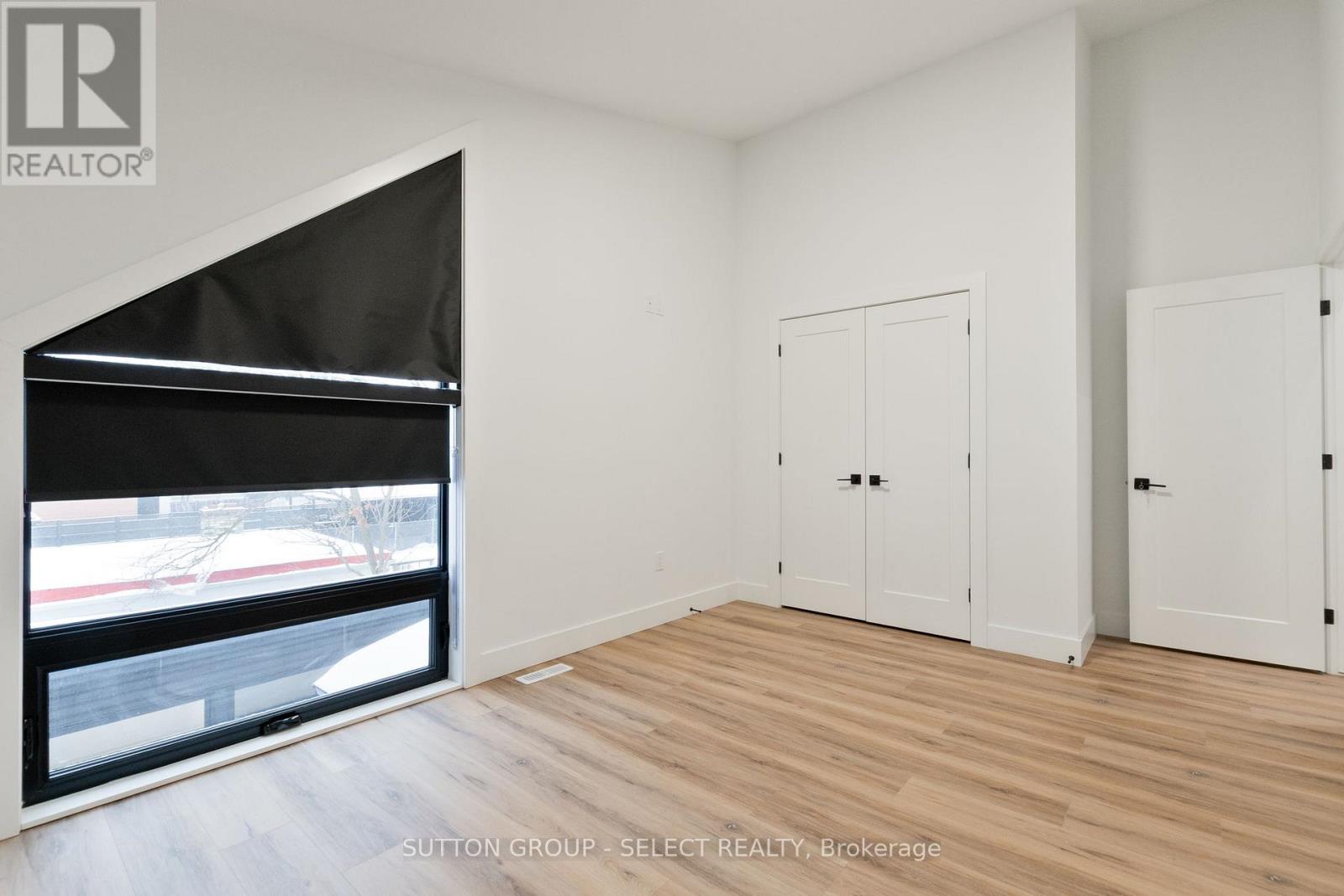 Photo 22 of 48 for 822 Maitland Street