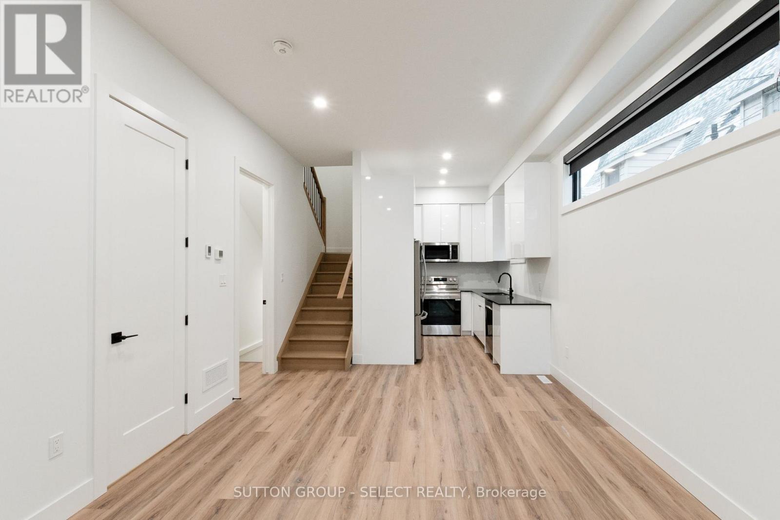 Photo 6 of 48 for 822 Maitland Street