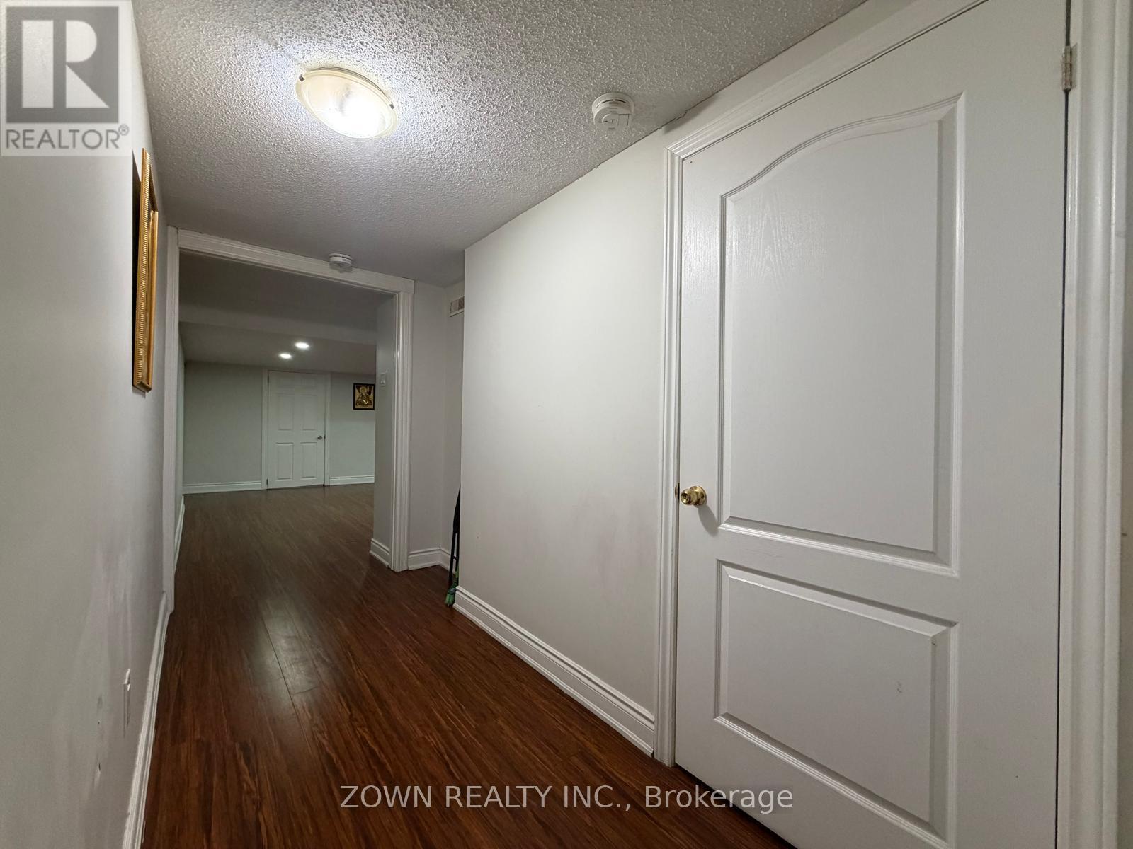 45 Nottingham Crescent, Brampton, Ontario  L6S 4G3 - Photo 15 - W12812768