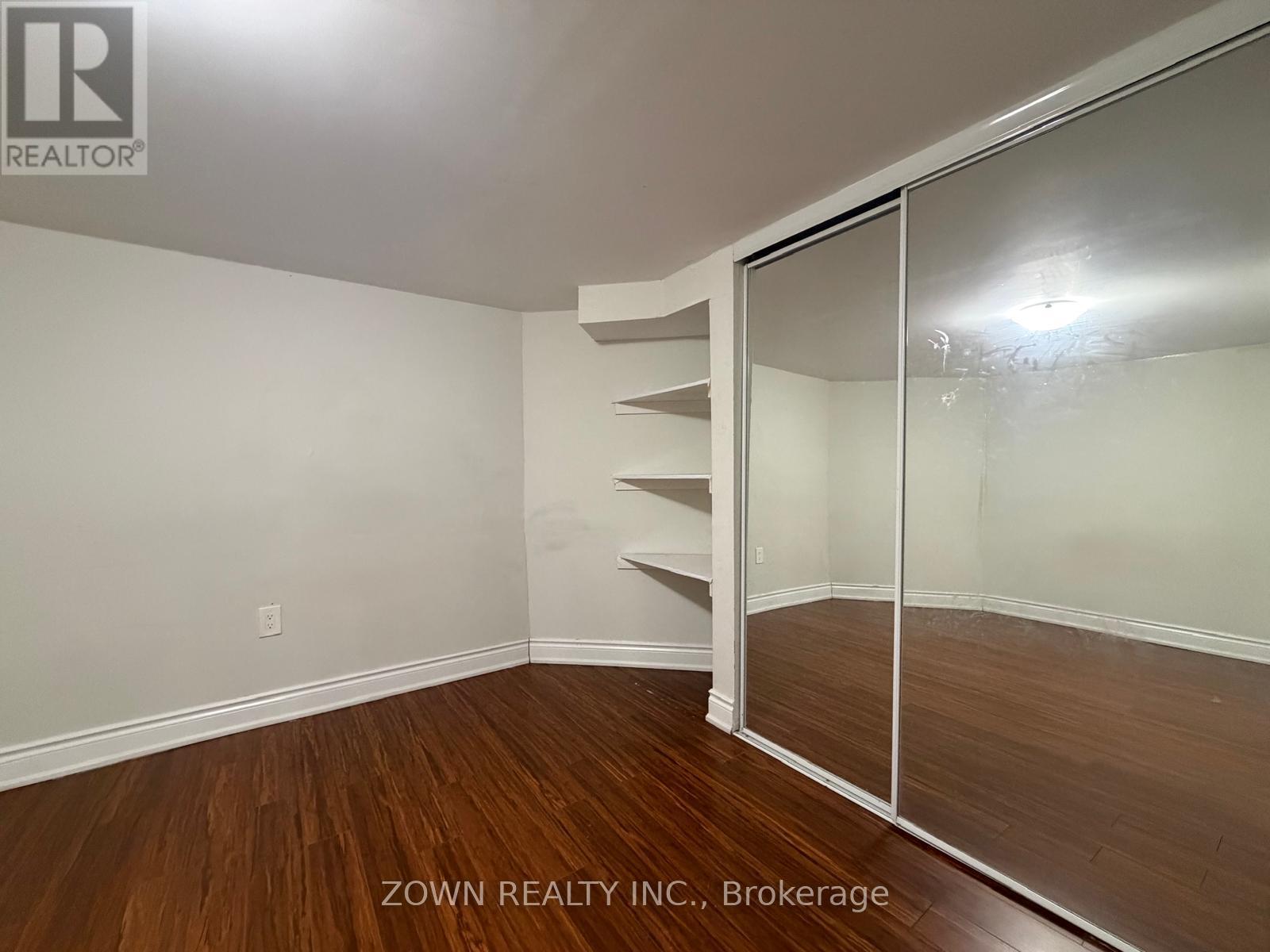 45 Nottingham Crescent, Brampton, Ontario  L6S 4G3 - Photo 17 - W12812768