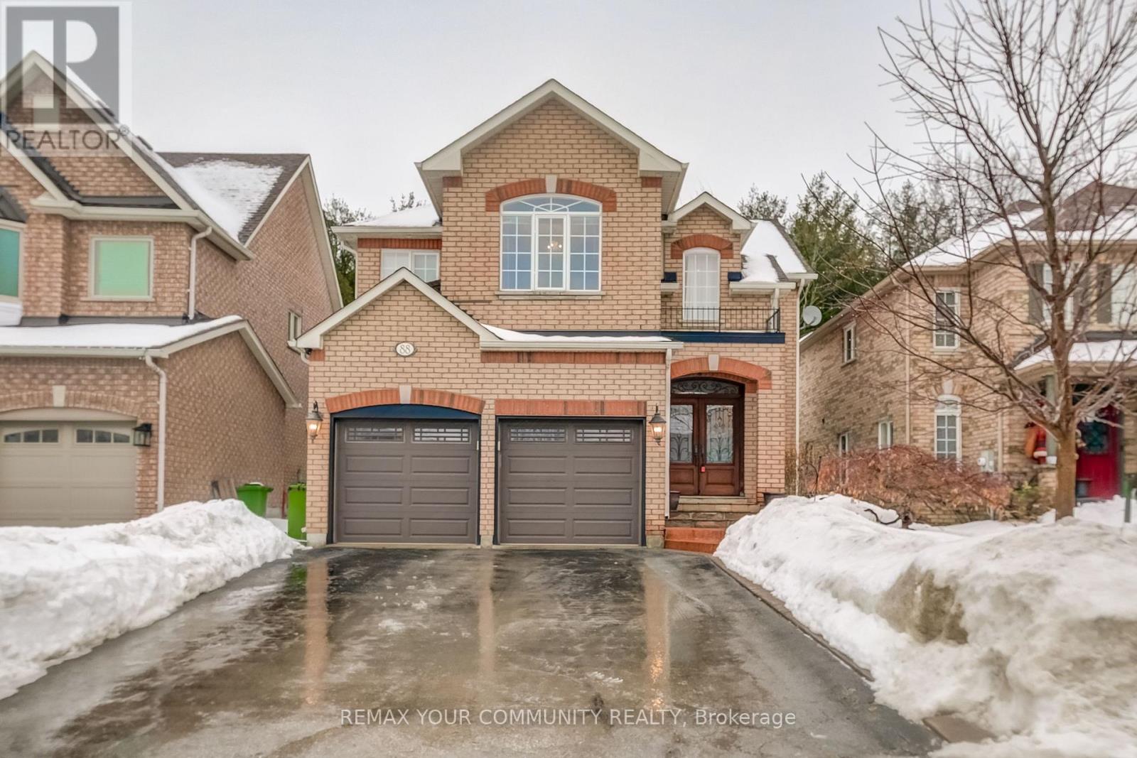 88 CASTELLI COURT, Caledon, Ontario