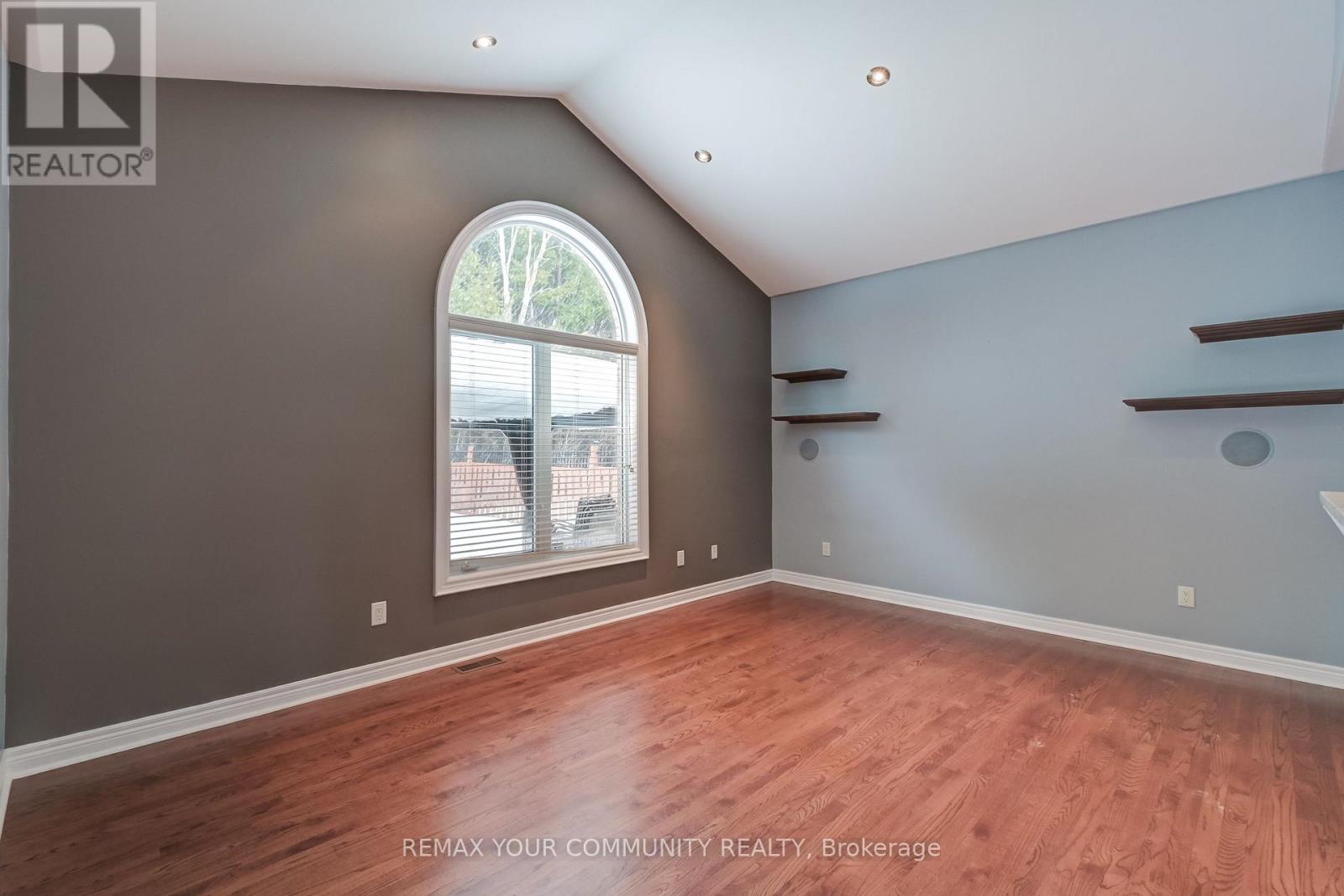 88 Castelli Court, Caledon, Ontario  L7E 2T8 - Photo 16 - W12812772