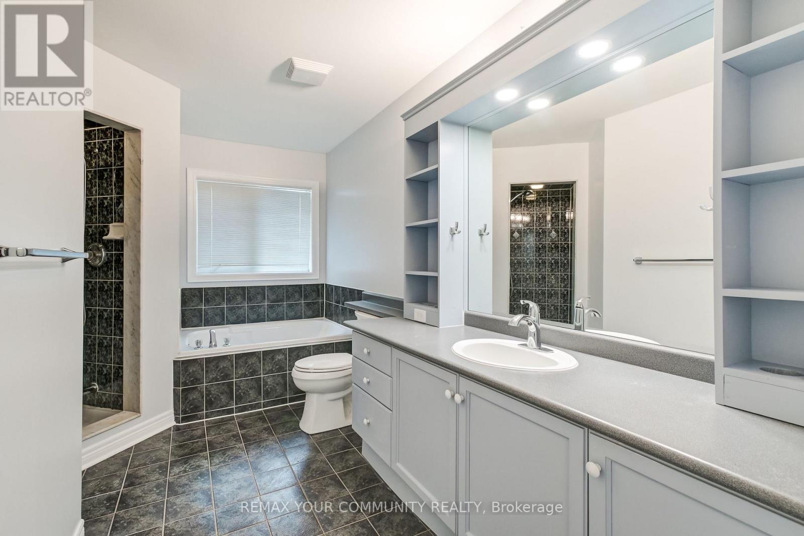 88 Castelli Court, Caledon, Ontario  L7E 2T8 - Photo 24 - W12812772