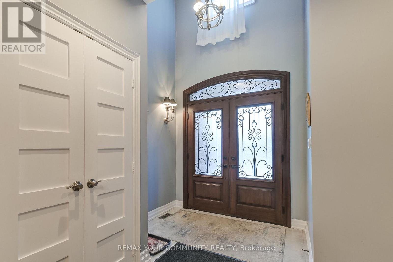 88 Castelli Court, Caledon, Ontario  L7E 2T8 - Photo 3 - W12812772