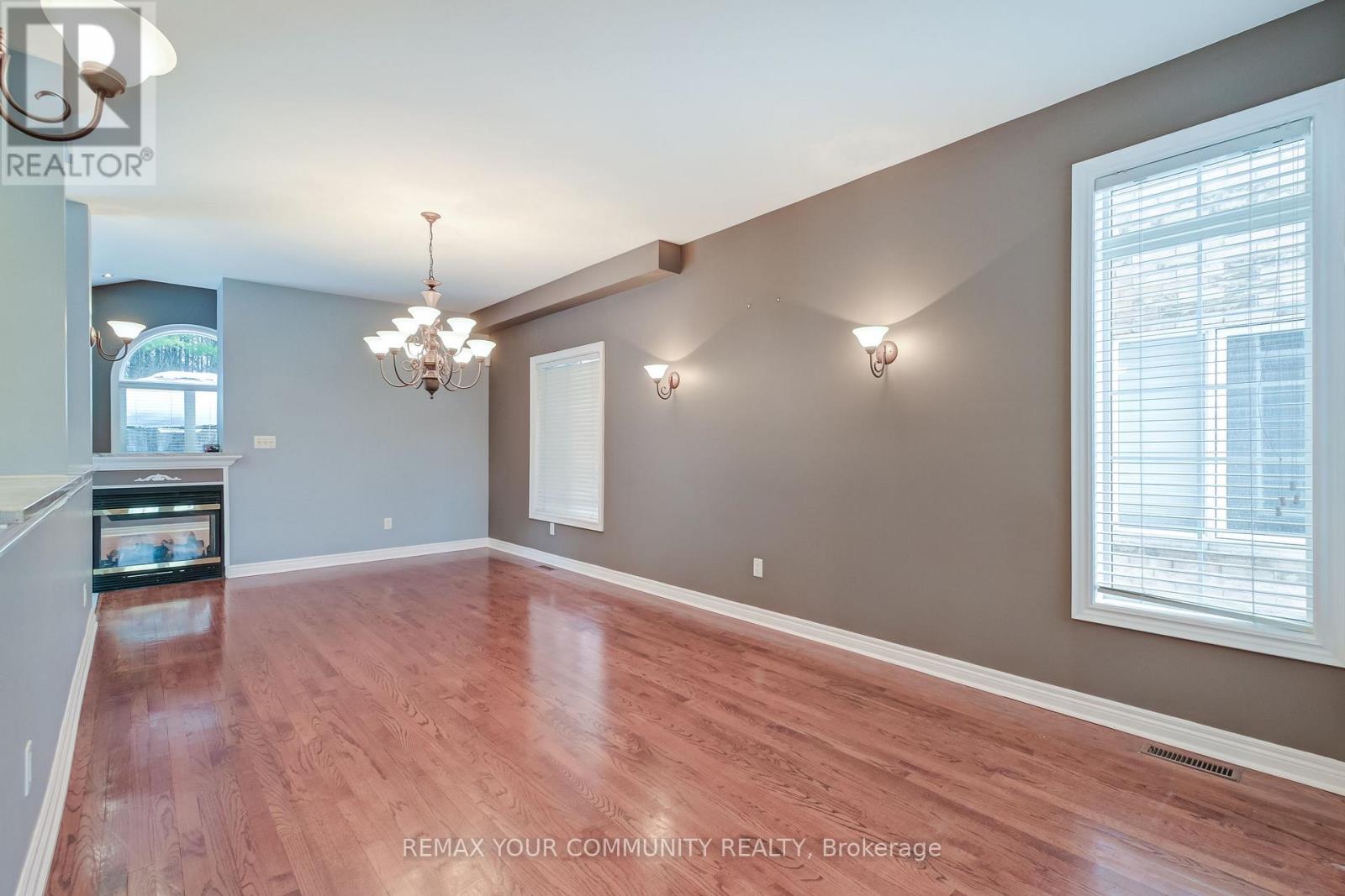 88 Castelli Court, Caledon, Ontario  L7E 2T8 - Photo 6 - W12812772