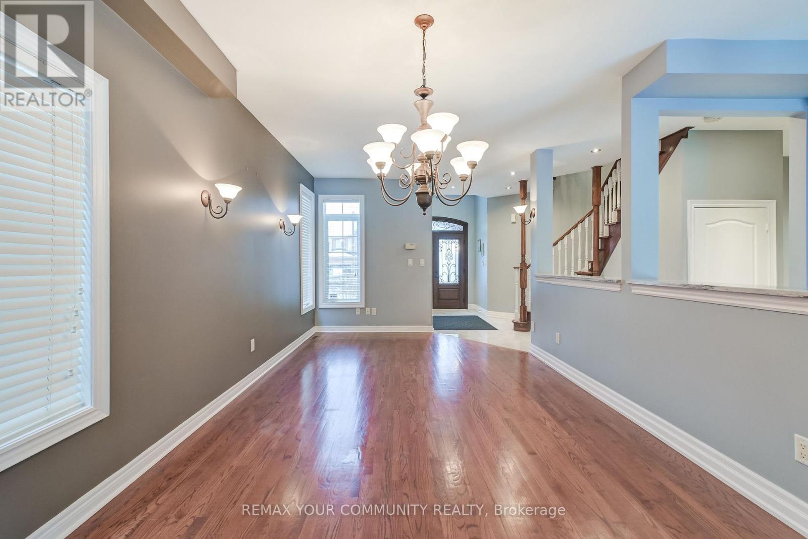 88 Castelli Court, Caledon, Ontario  L7E 2T8 - Photo 7 - W12812772