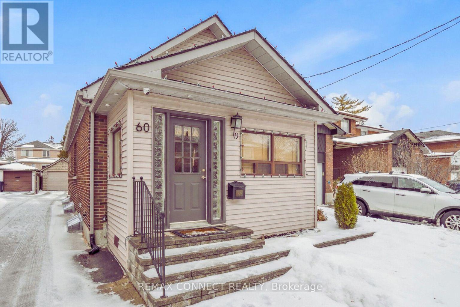 60 WOODBURY ROAD, Toronto, Ontario