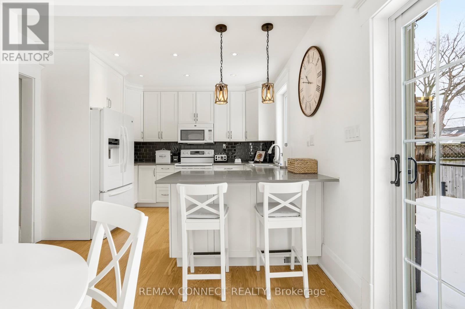 60 Woodbury Road, Toronto, Ontario  M8W 1X7 - Photo 16 - W12812774