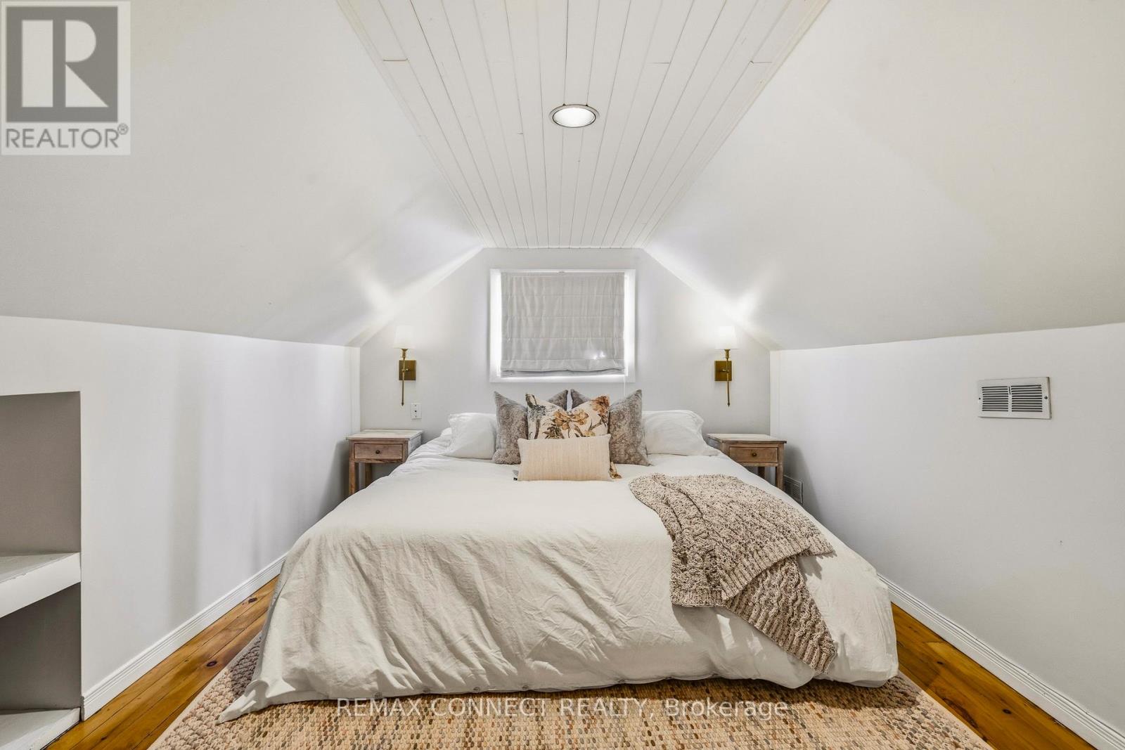 60 Woodbury Road, Toronto, Ontario  M8W 1X7 - Photo 25 - W12812774