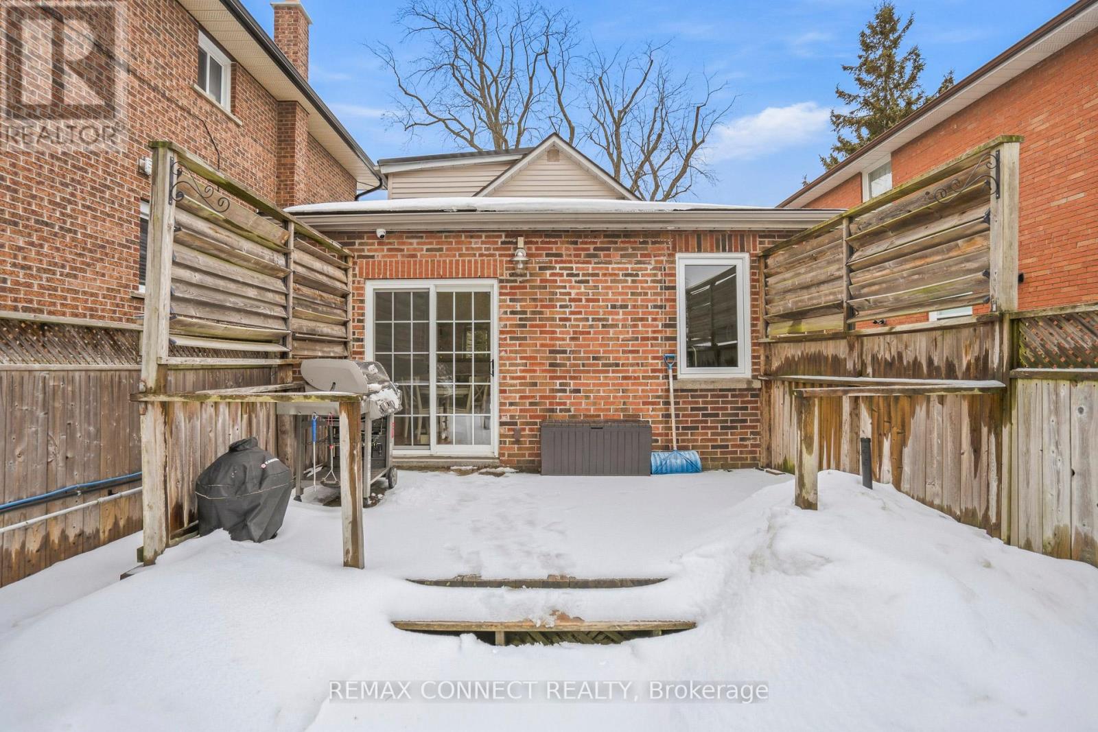 60 Woodbury Road, Toronto, Ontario  M8W 1X7 - Photo 44 - W12812774