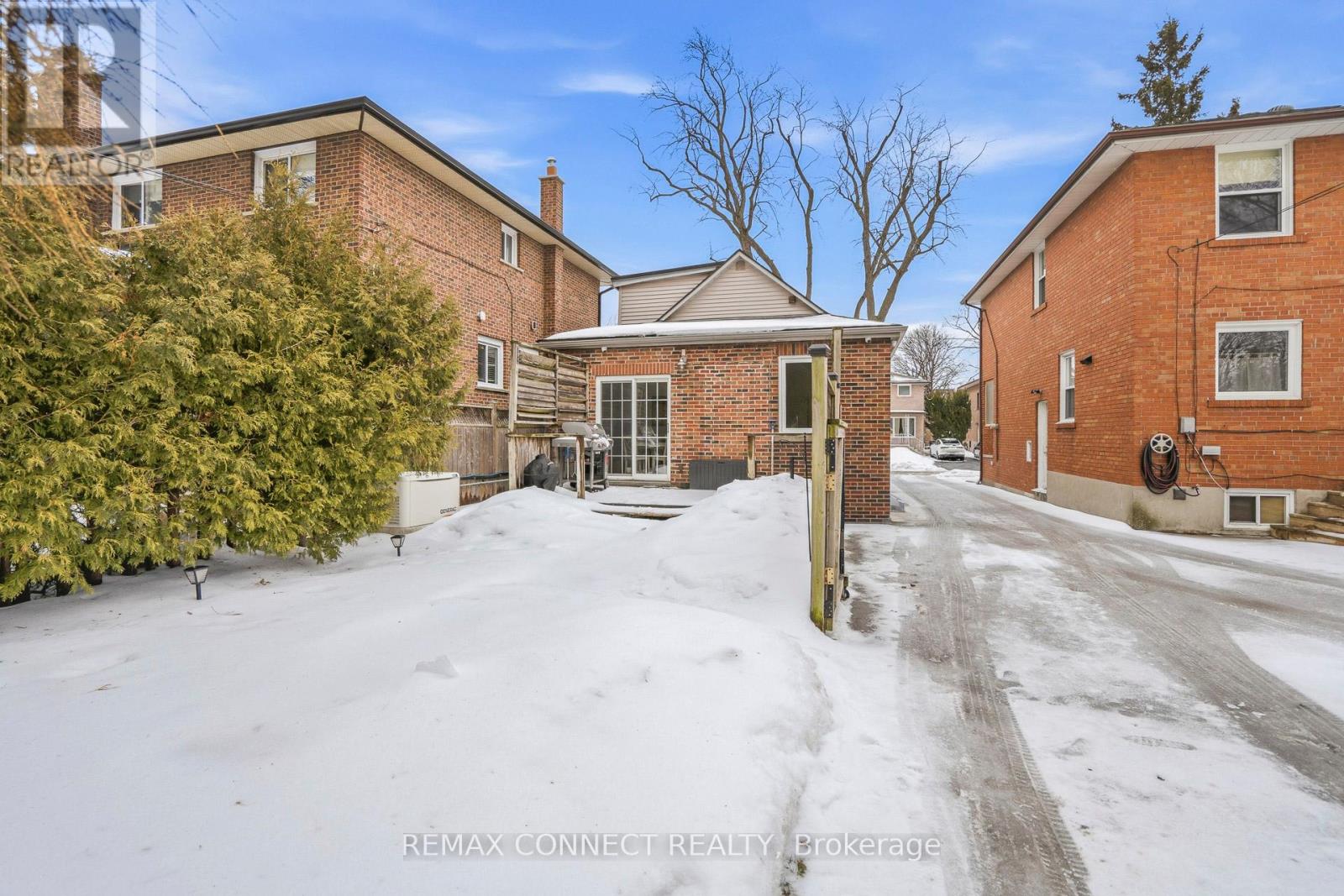 60 Woodbury Road, Toronto, Ontario  M8W 1X7 - Photo 49 - W12812774
