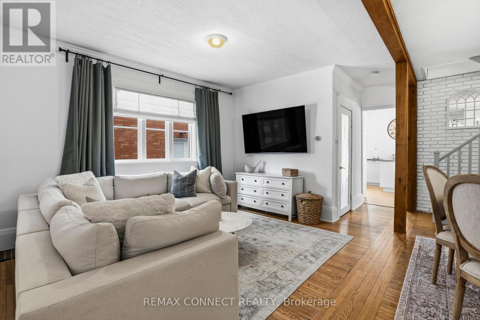 60 Woodbury Road, Toronto, Ontario  M8W 1X7 - Photo 9 - W12812774