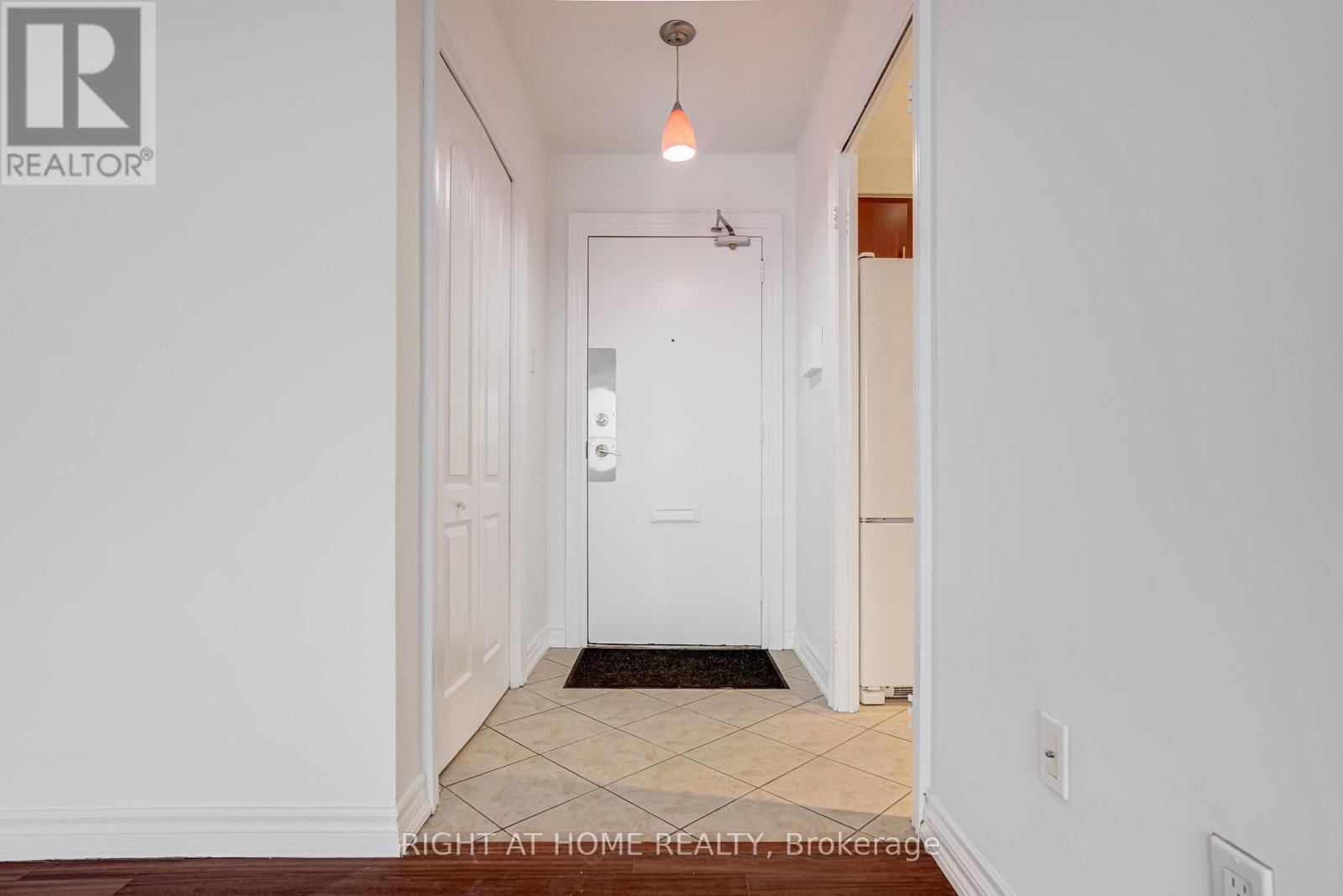 802 - 551 The West Mall, Toronto, Ontario  M9C 1G7 - Photo 7 - W12812778