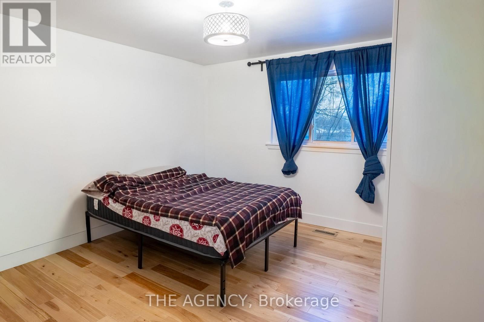 65 Cloverdale Drive, Brampton, Ontario  L6T 2T5 - Photo 10 - W12812782