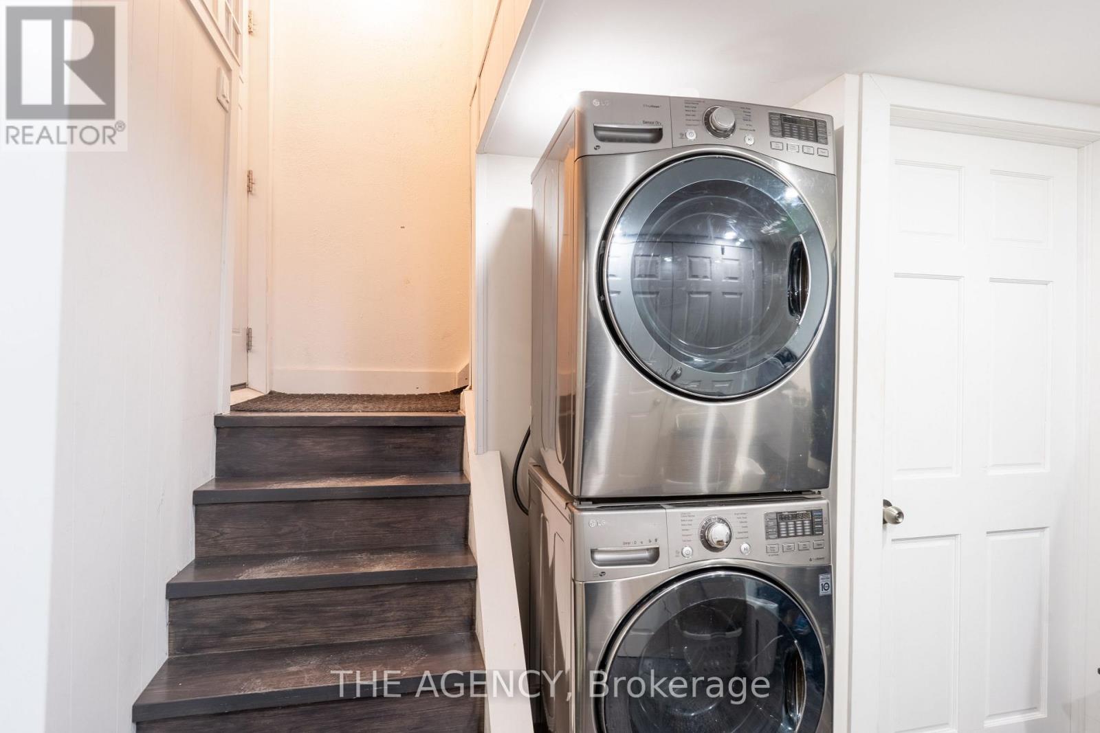 65 Cloverdale Drive, Brampton, Ontario  L6T 2T5 - Photo 17 - W12812782