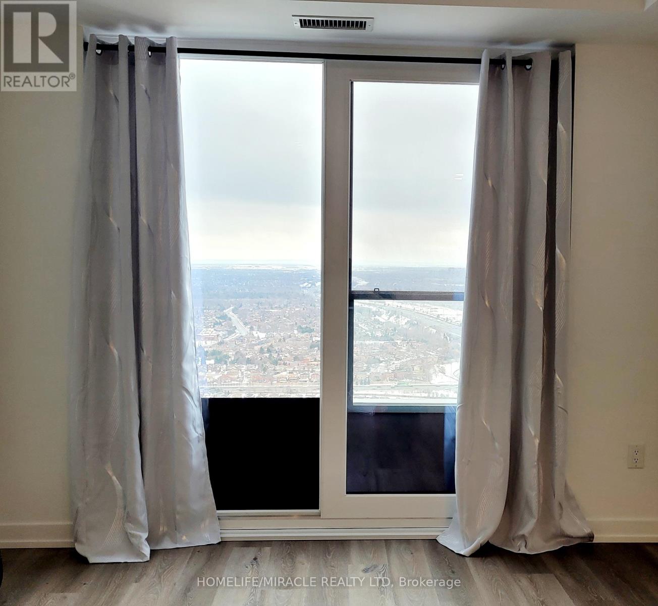 4709 - 395 Square One Drive, Mississauga, Ontario  L5B 0P6 - Photo 11 - W12812826