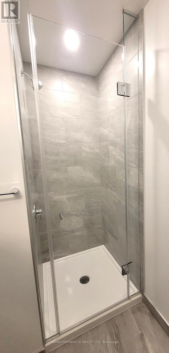 4709 - 395 Square One Drive, Mississauga, Ontario  L5B 0P6 - Photo 17 - W12812826