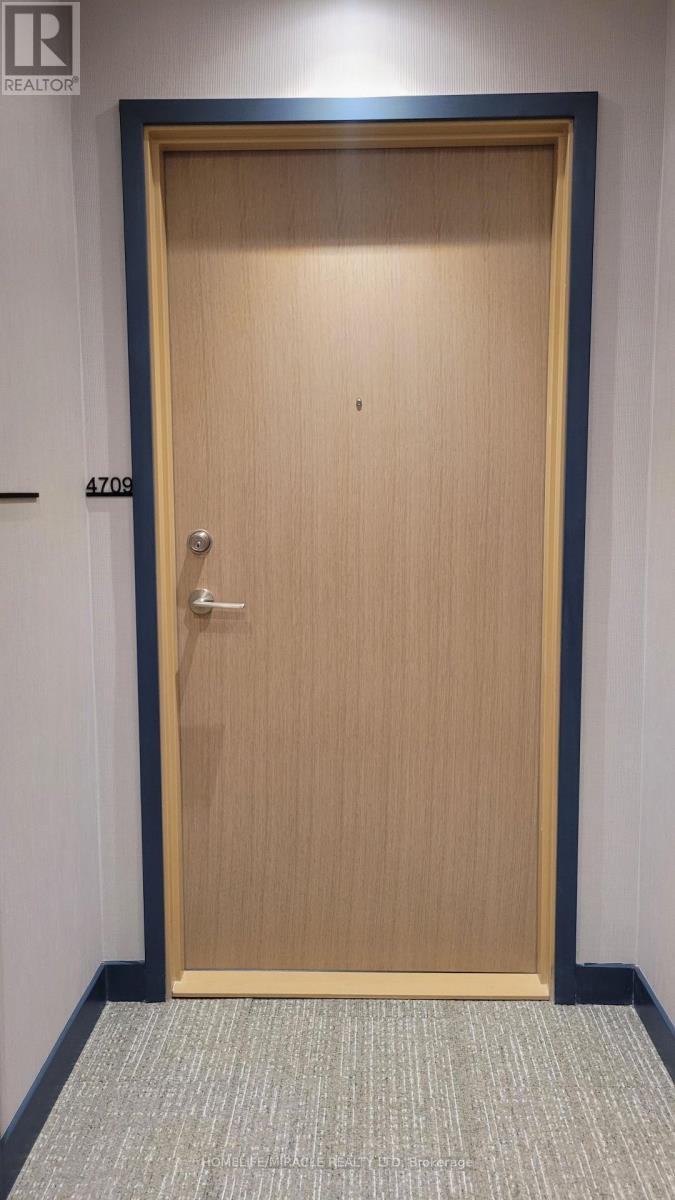 4709 - 395 Square One Drive, Mississauga, Ontario  L5B 0P6 - Photo 5 - W12812826