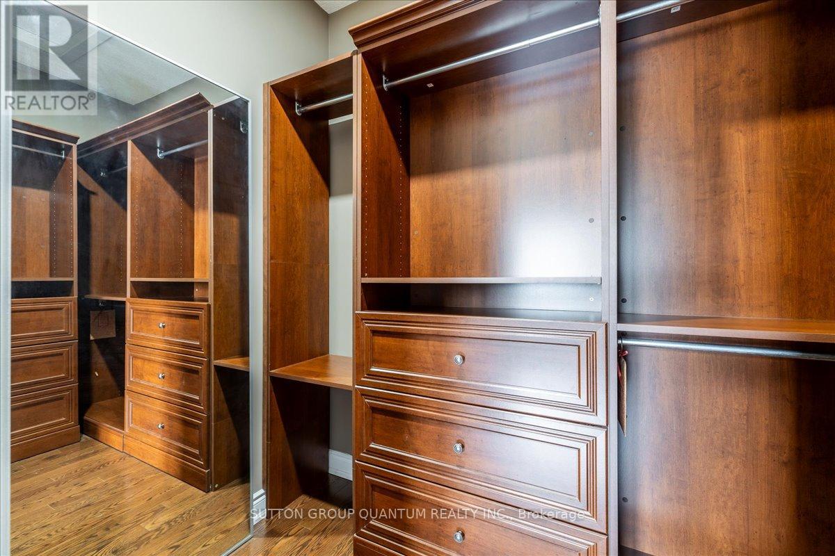 32 Harborn Road, Mississauga, Ontario  L5B 1A4 - Photo 23 - W12812832