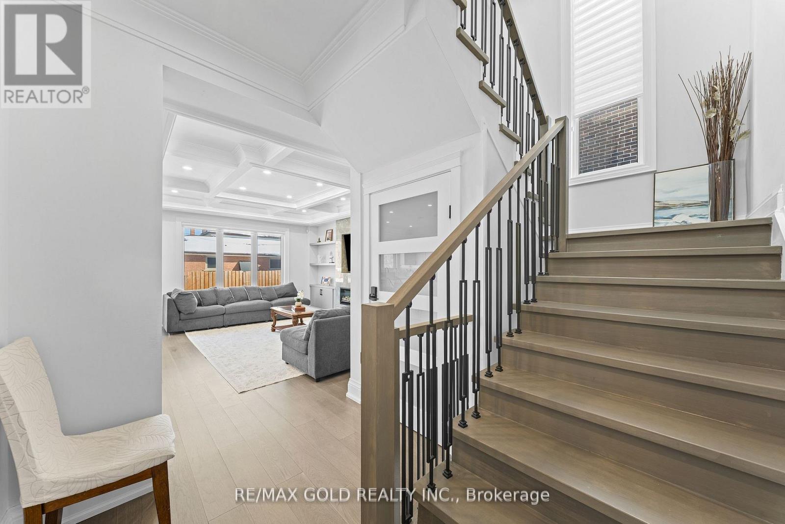 99 Twenty Seventh Street, Toronto, Ontario  M8W 2X6 - Photo 26 - W12812840