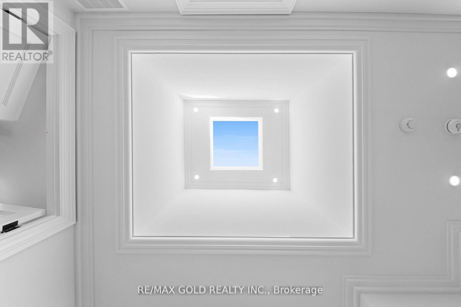 99 Twenty Seventh Street, Toronto, Ontario  M8W 2X6 - Photo 30 - W12812840