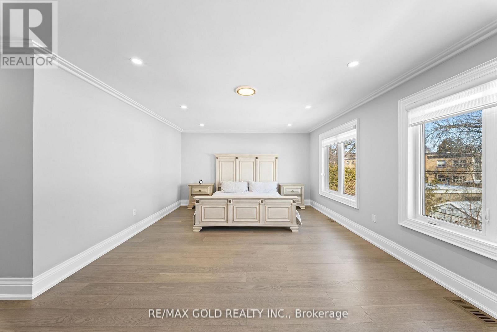 99 Twenty Seventh Street, Toronto, Ontario  M8W 2X6 - Photo 33 - W12812840