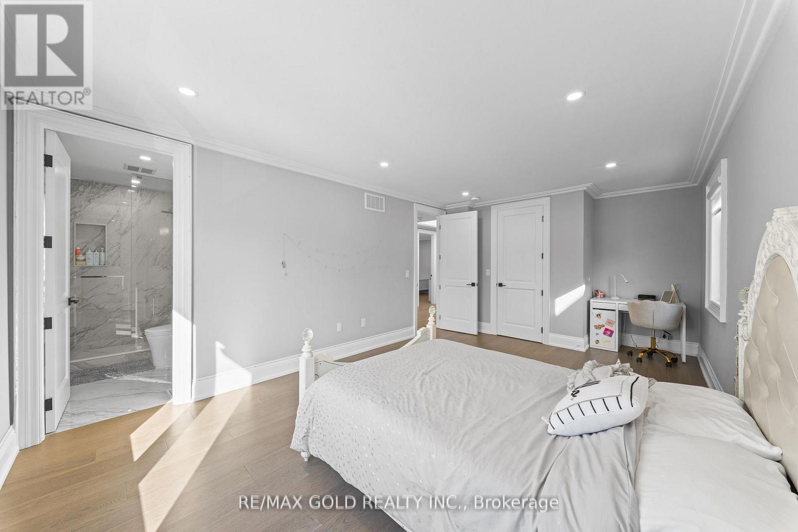 99 Twenty Seventh Street, Toronto, Ontario  M8W 2X6 - Photo 39 - W12812840