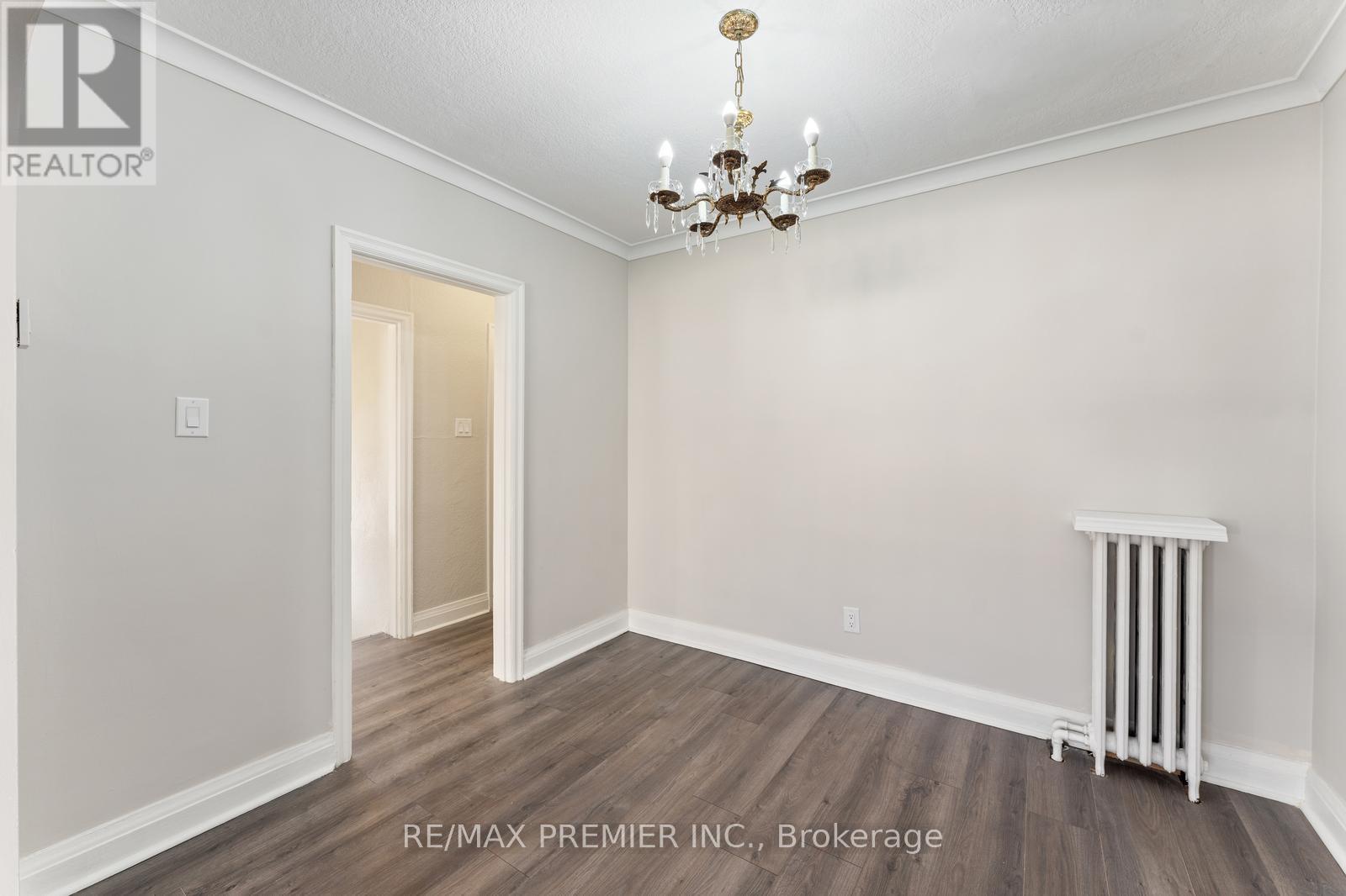 1013 Briar Hill Avenue, Toronto, Ontario  M6B 1M6 - Photo 12 - W12812856