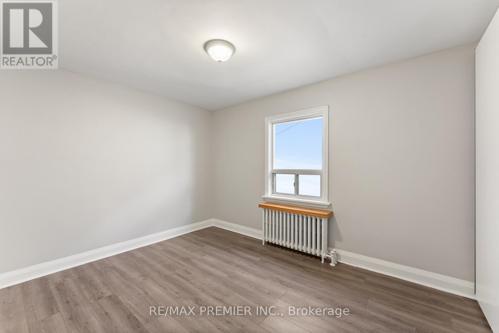 1013 Briar Hill Avenue, Toronto, Ontario  M6B 1M6 - Photo 15 - W12812856