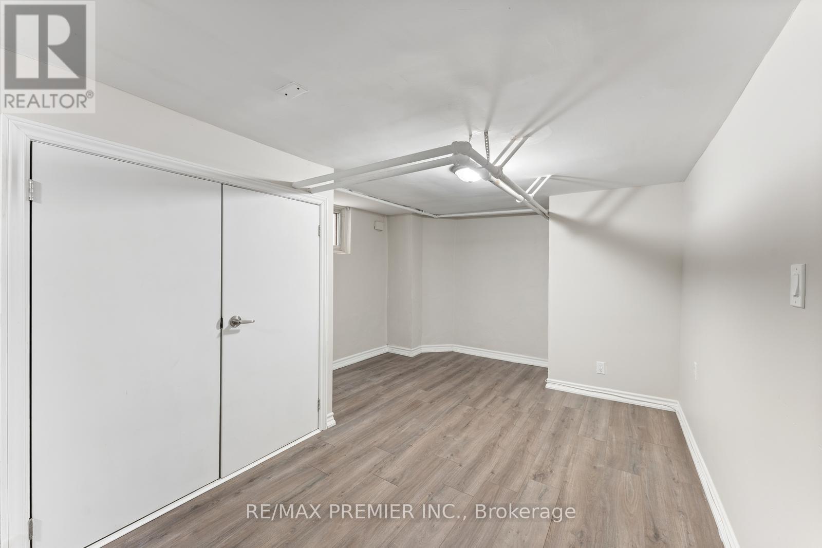 1013 Briar Hill Avenue, Toronto, Ontario  M6B 1M6 - Photo 24 - W12812856