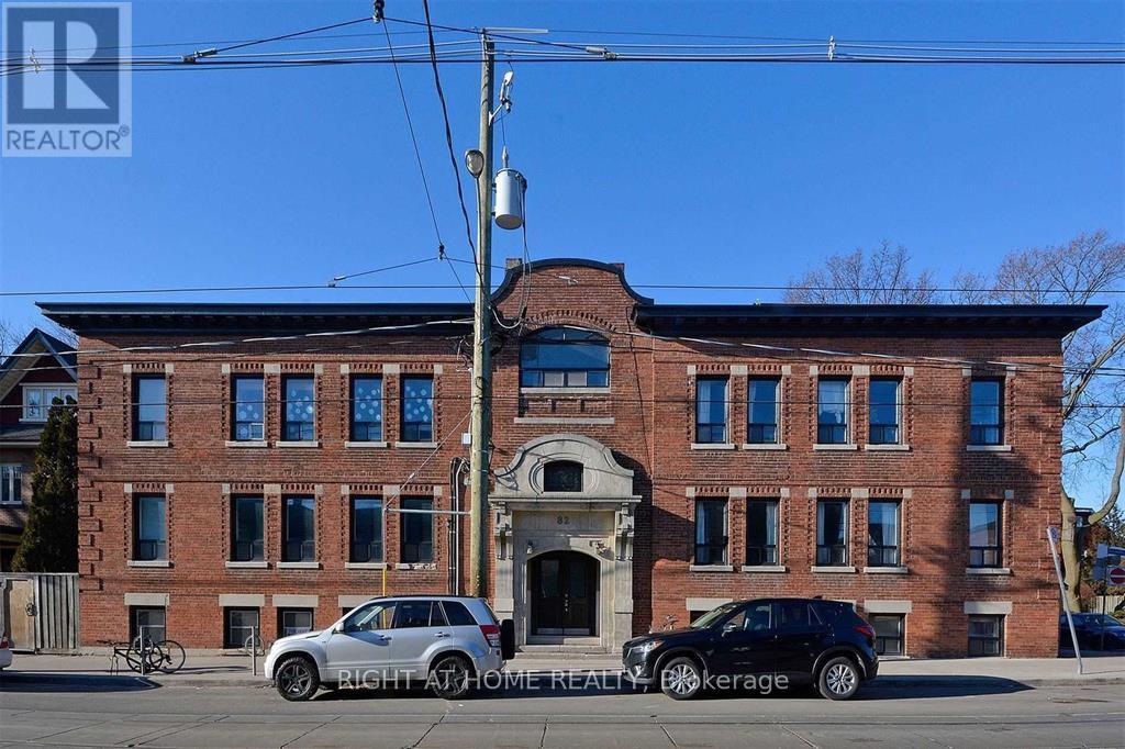 1 - 82 RONCESVALLES AVENUE, Toronto, Ontario