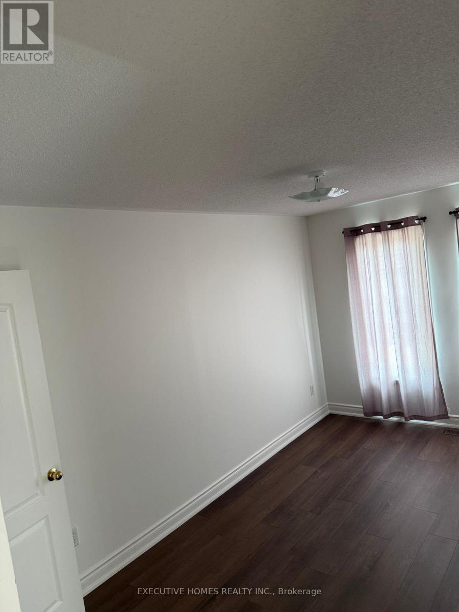 100 Sandcherry Crescent, Brampton, Ontario  L6R 3B2 - Photo 8 - W12812888